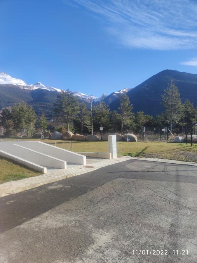 Apartamento A Estrenar En Villanúa Extérieur photo
